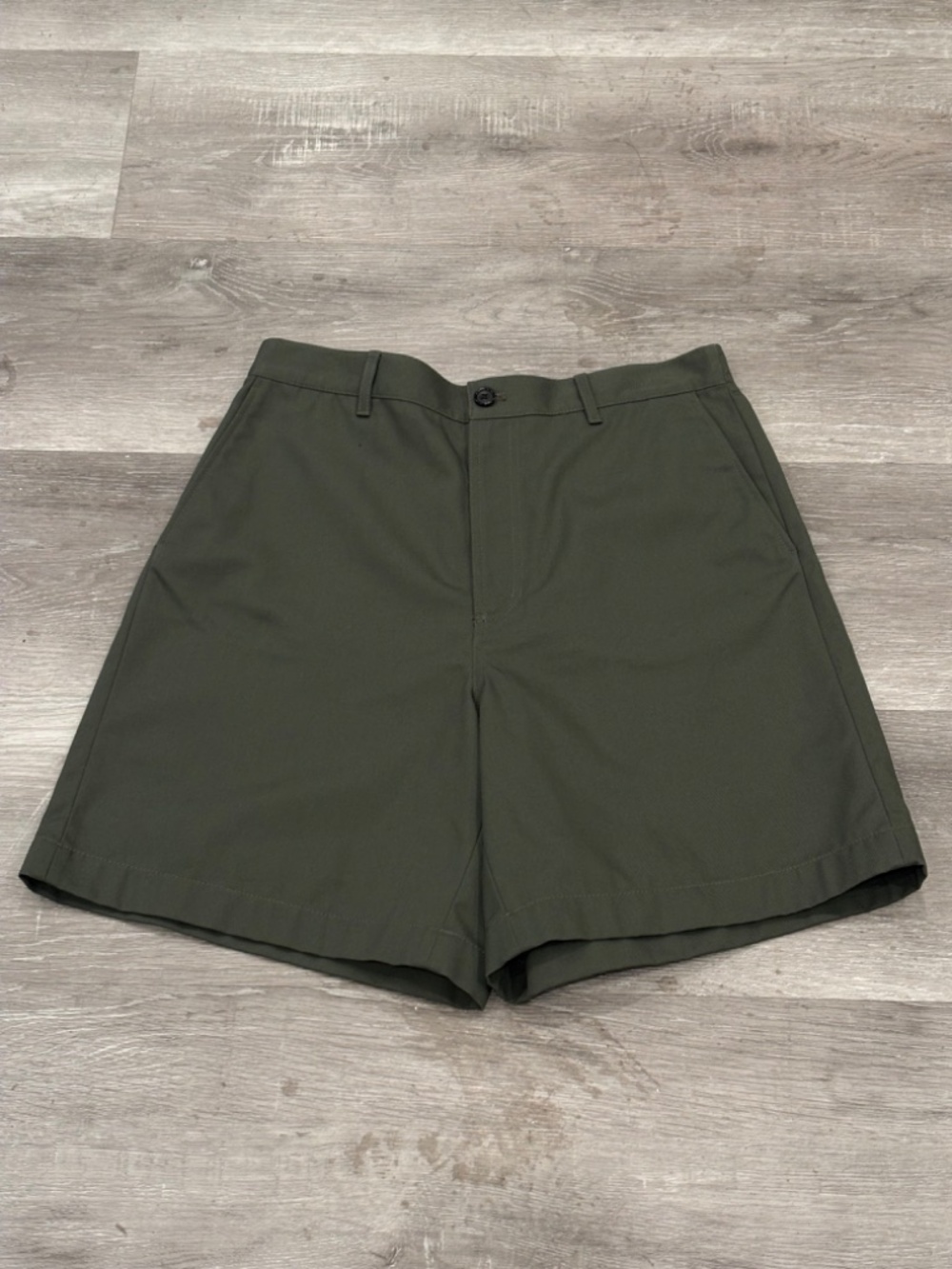 Acne Studios Cotton Twill Tailored Shorts Wide Leg Olive Green Mens 46 NWOT